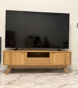 Wood TV Stand / Media Console – Excellent Condition