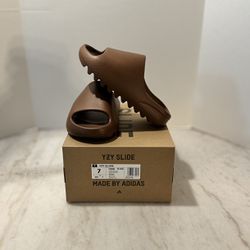 Adidas Yeezy Slide Flax Size 7  Brand New In Box 