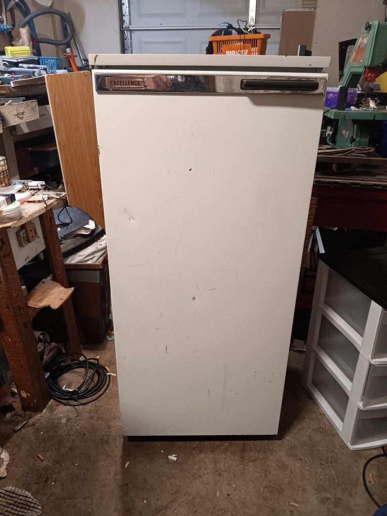 Excellence Free Standing Freezer 