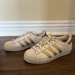 Gold Adidas Superstars, Men’s 6.5 / Women 8.5
