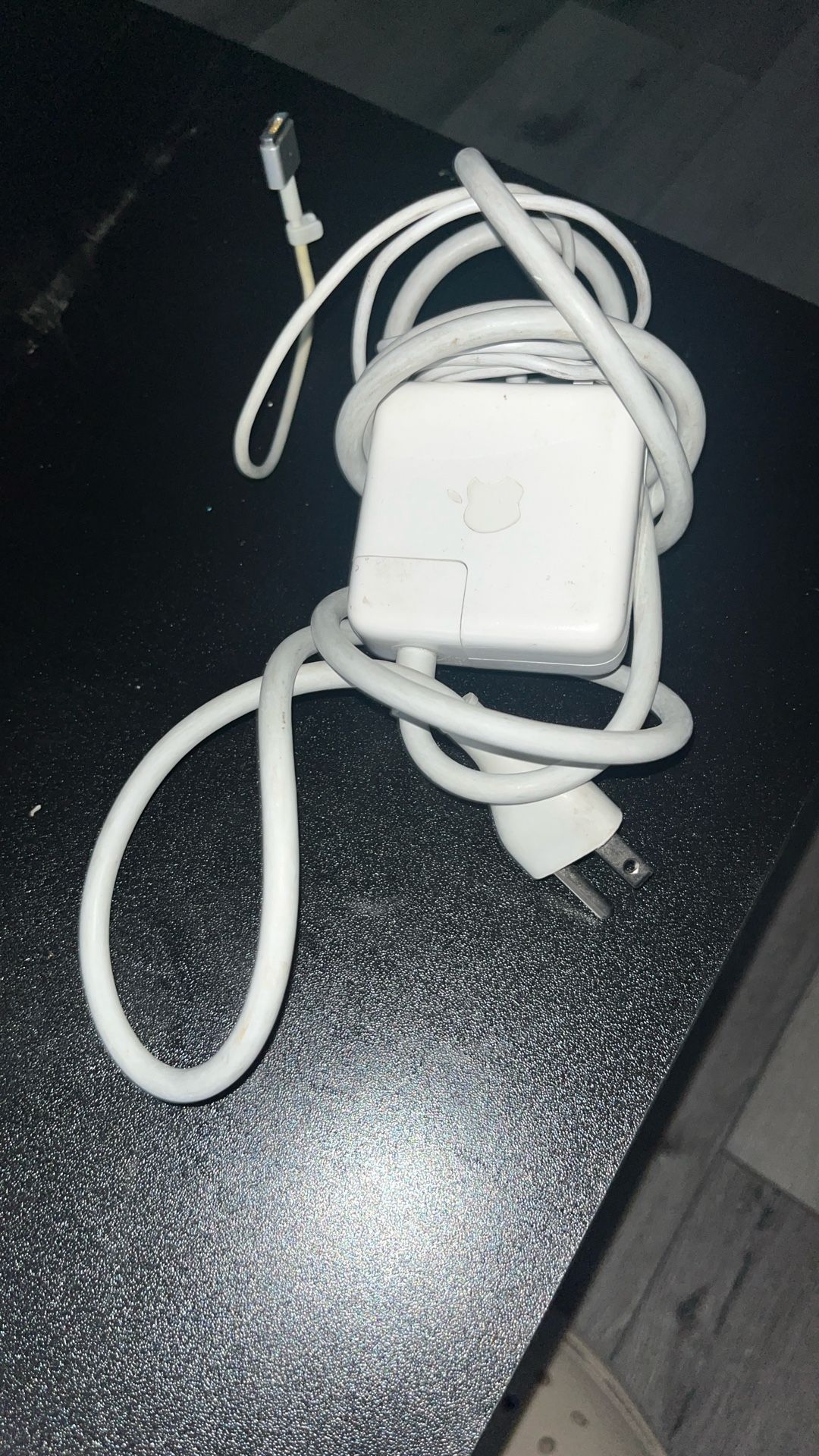 Electronics (chargers, USB-C Cord, Computer Chargers, Etc)