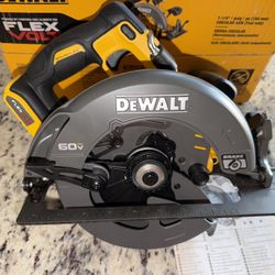 TOOL ONLY NEW DEWALT 60volt FLEXVOLT 7-1/4”inch Circular Saw