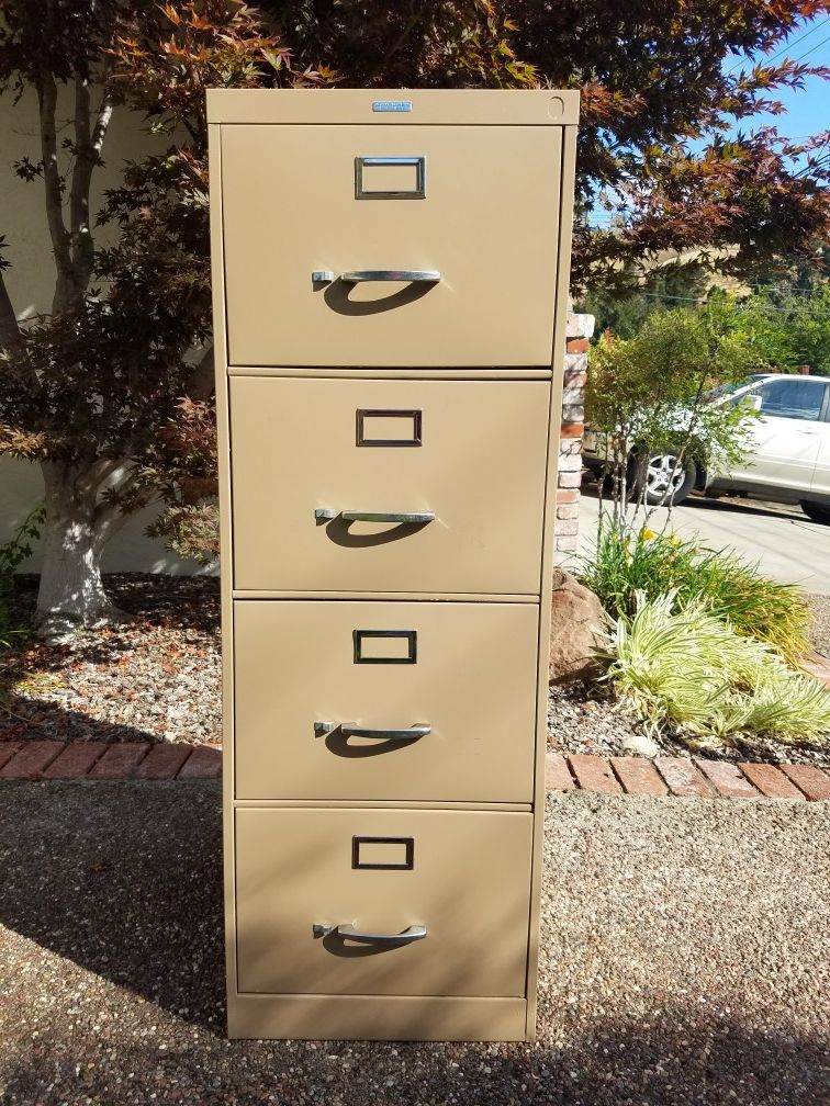 File Cabinet - 4 Drawer, Legal Size