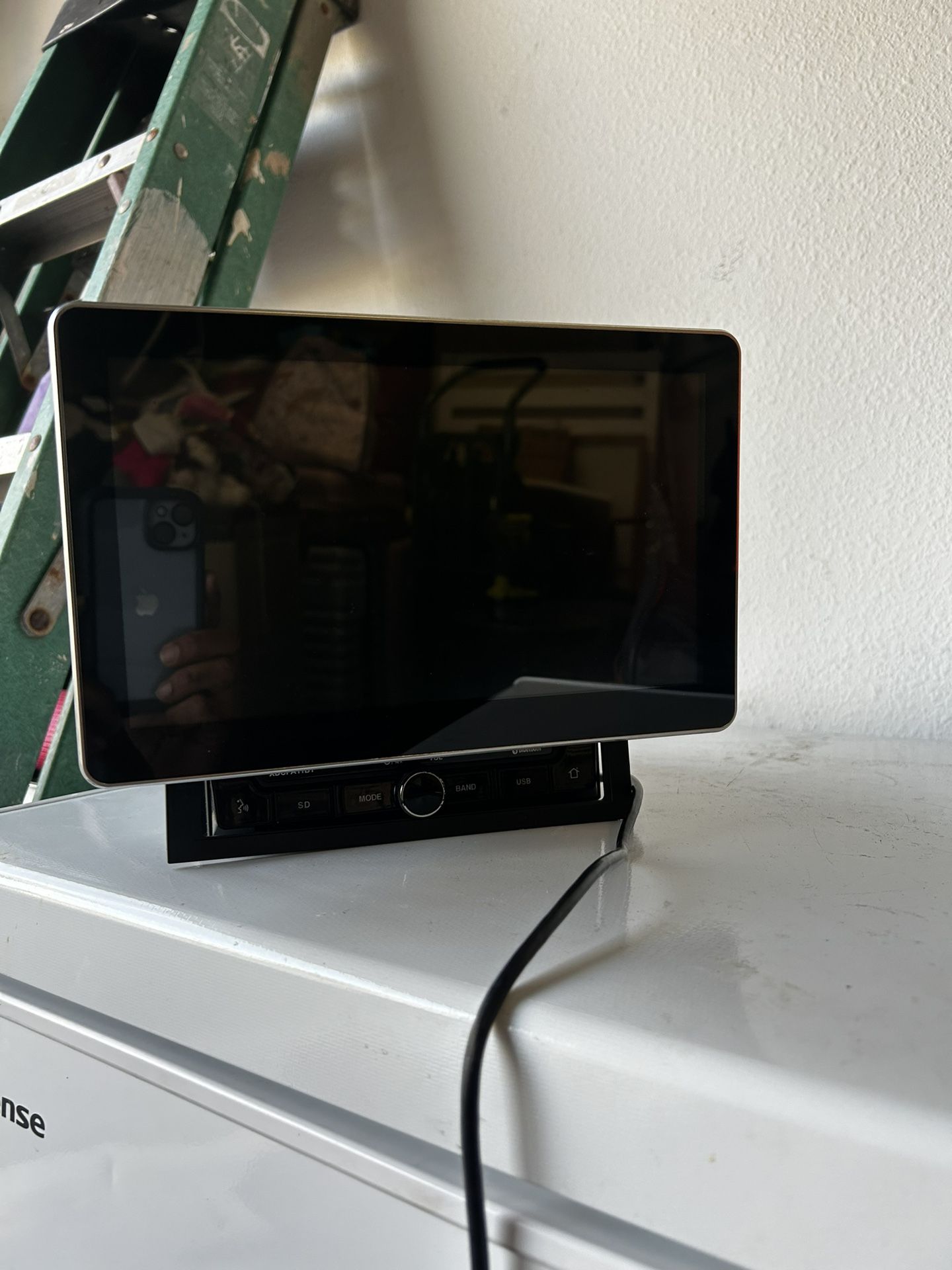13 Inch Dual Monitor With GPS