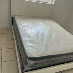 NEW BED FRAME FULL SIZE WITH MATTRESS AND BOX SPRING 