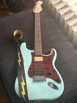 Squier Stratocaster HH - Daphne Blue