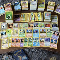 Pokémon 1999 WOTC Vintage base set lot of 337 cards - Nintendo Wizards old Pokemon Pocket Monsters Shadowless Genuine Classic Original