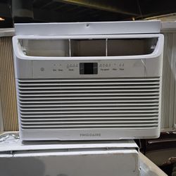 FRIGIDAIRE 8000 BTU WINDOW AIR Conditioner 