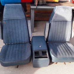 Bucket Seats And Center Console 