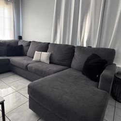 Ashley’s Gray Sectional 