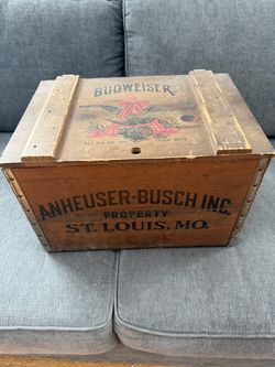 Vintage Budweiser Anheuser-Busch Wooden Beer Crate