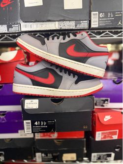 Jordan 1 Low Black Light Smoke Grey Gym Red Size 10