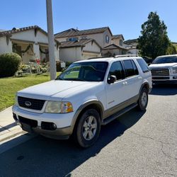 2004 Ford Explorer