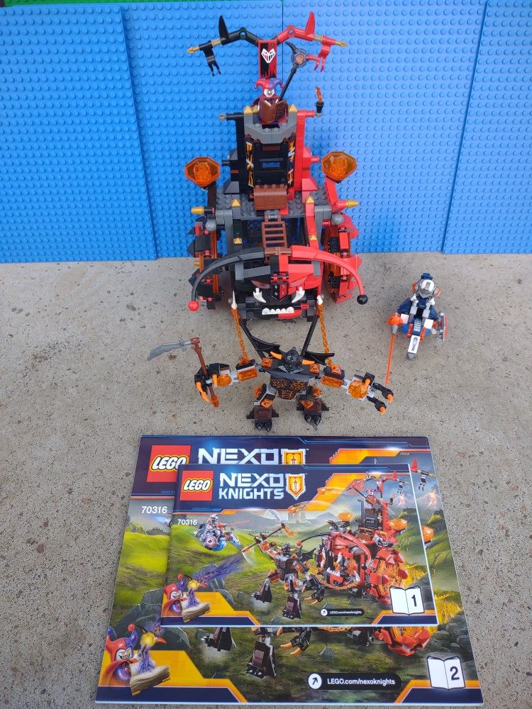 Lego Nexo Knights 70316 Jestro's Evil Mobile Complete