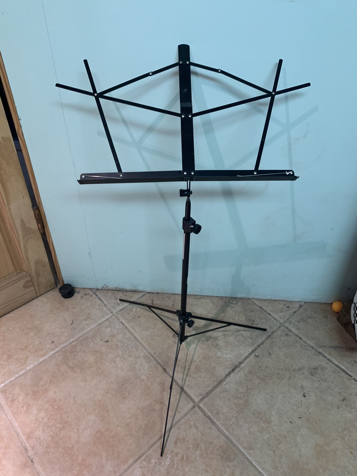 Music stand