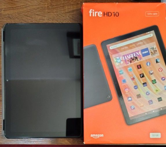 Fire HD 10 Tablet (Included Case )