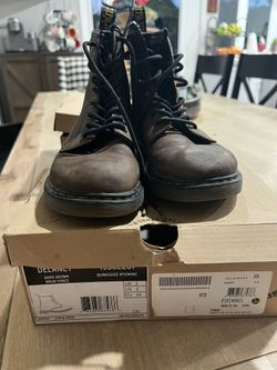 Brown Delaney Dr. Martens Size 3Y