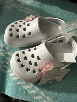 Kids Crocs Size 6