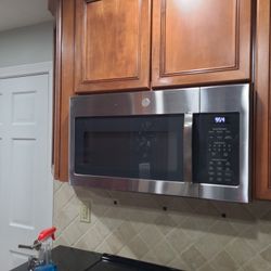 GE Over The Range microwave Oven 