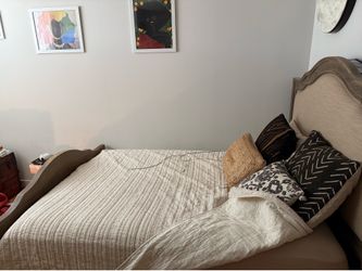 Made for slow mornings and long naps (Queen Size- Includes  mattress and box spring)