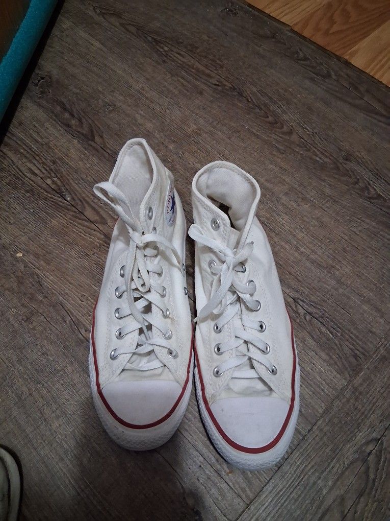 Women Shoes Or Men