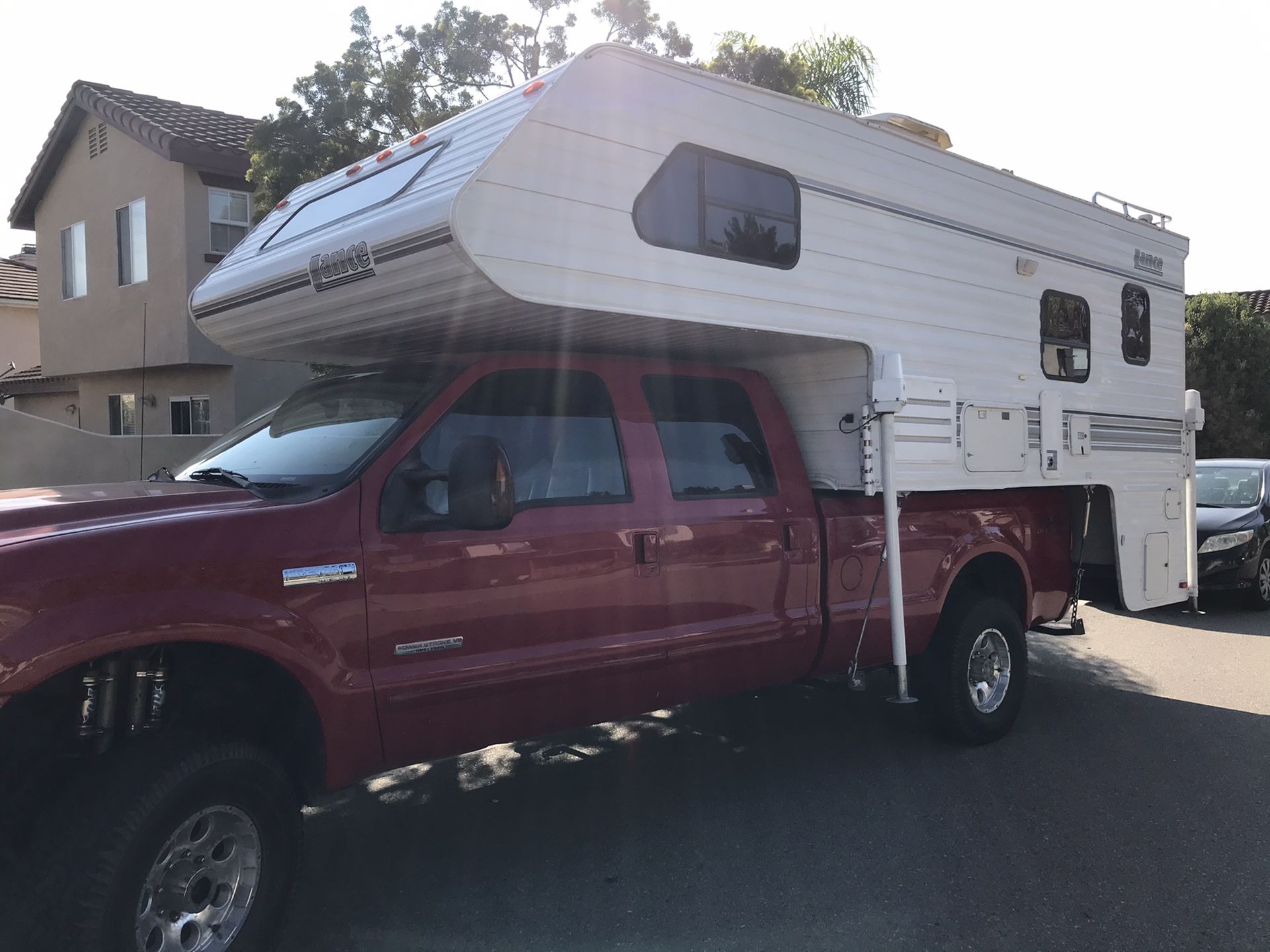 2001 lance truck cab over camper