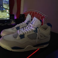 Jordan 4 University Blues