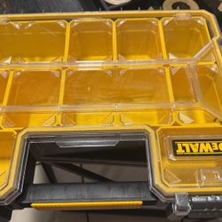 Dewalt Plastic 10 Compartment Box