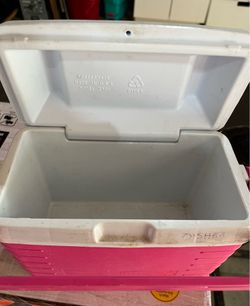 FREE STOOL & LUNCH BOX