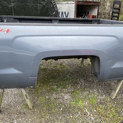 2016 Chevy 8 Foot Truck Bed 