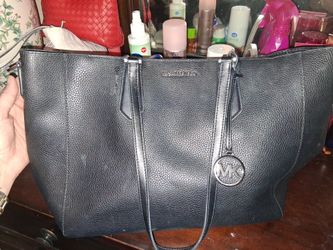 Michael Kors Purse An Wallet