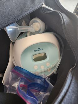 Spectra Electric Breast Pump with Accessories