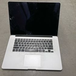 MacBook Pro 2015 With Charger