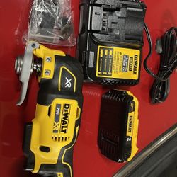  20V MAX Cordless Brushless Oscillating Multi Tool with (1) 20V 2.0Ah Battery and Charger