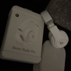 Beats Studio Pro, White
