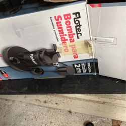 2 Flo Tech Submersible Pumps 