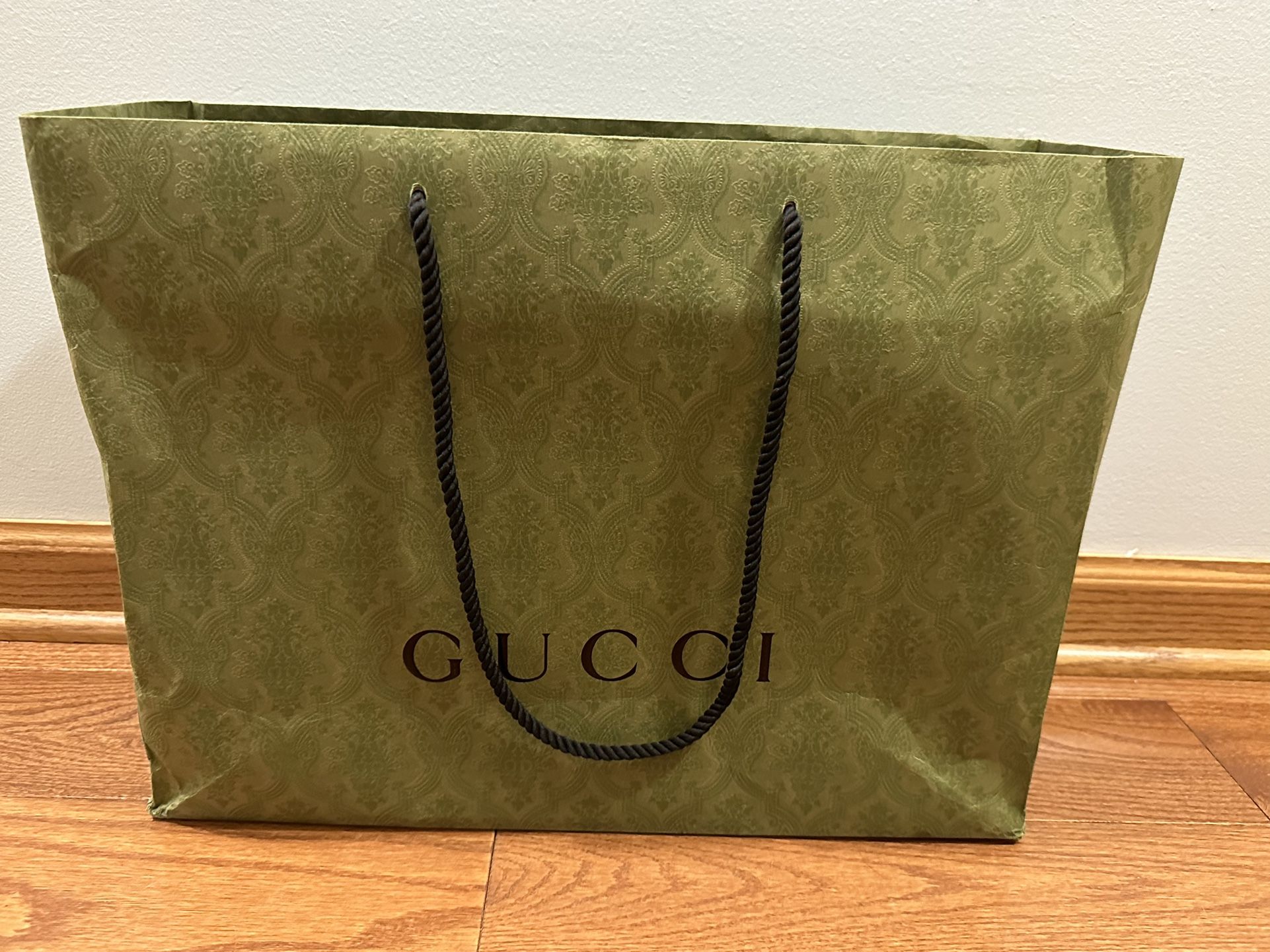 Gucci large green paper gift shopping bag