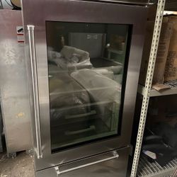 Sub Zero 36’ Refrigerator Bottom Freezer 