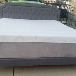 Nice king bed with good Memoryfoam mattress
