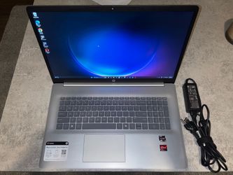 HP 17.3" Laptop (Ryzen 5 / 8GB RAM / 512GB SSD) - Pristine Condition