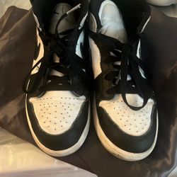 Tennis shoes jordan