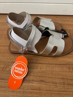 Girls sandals size 1