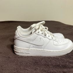 NIKE FORCE 1