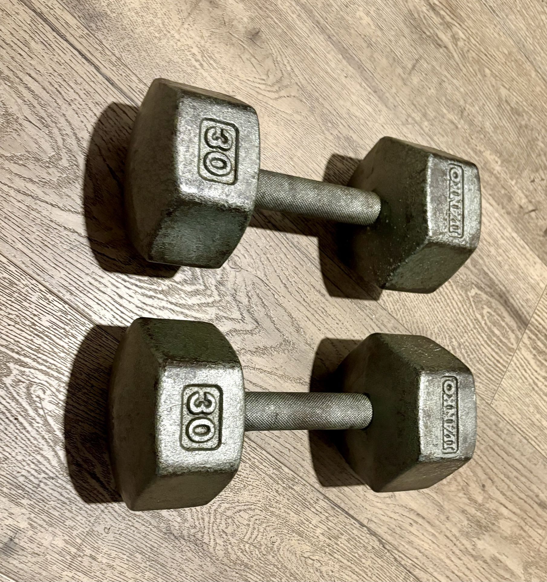 Vintage set. (2) IVANKO Hex Dumbbells 30 lbs Total: 60 lbs $1.8 per pound.