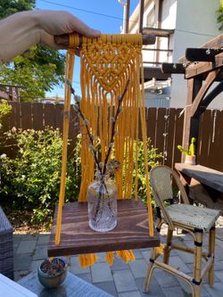 Macrame plant hanger