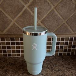 light blue hydroflask tumbler 32oz