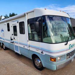 1999 National RV Dolphin 5360