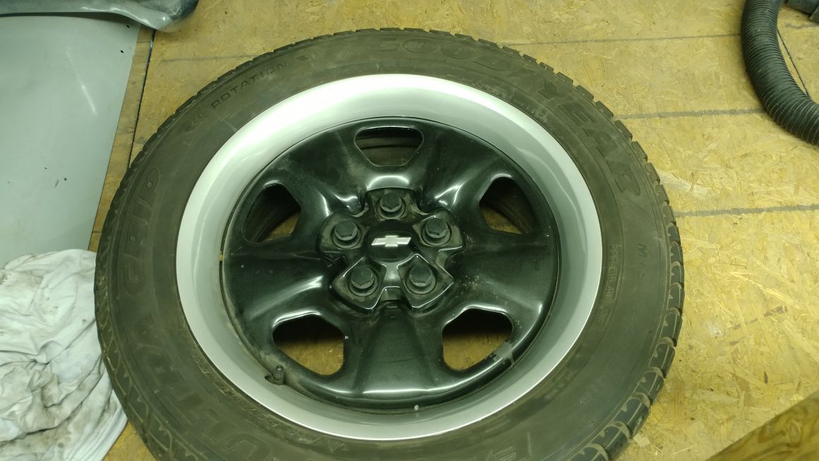 Chevy 5 lug wheels with good tires