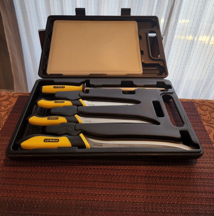 Stanley Deluxe Knife Set with Case and Cutting Board