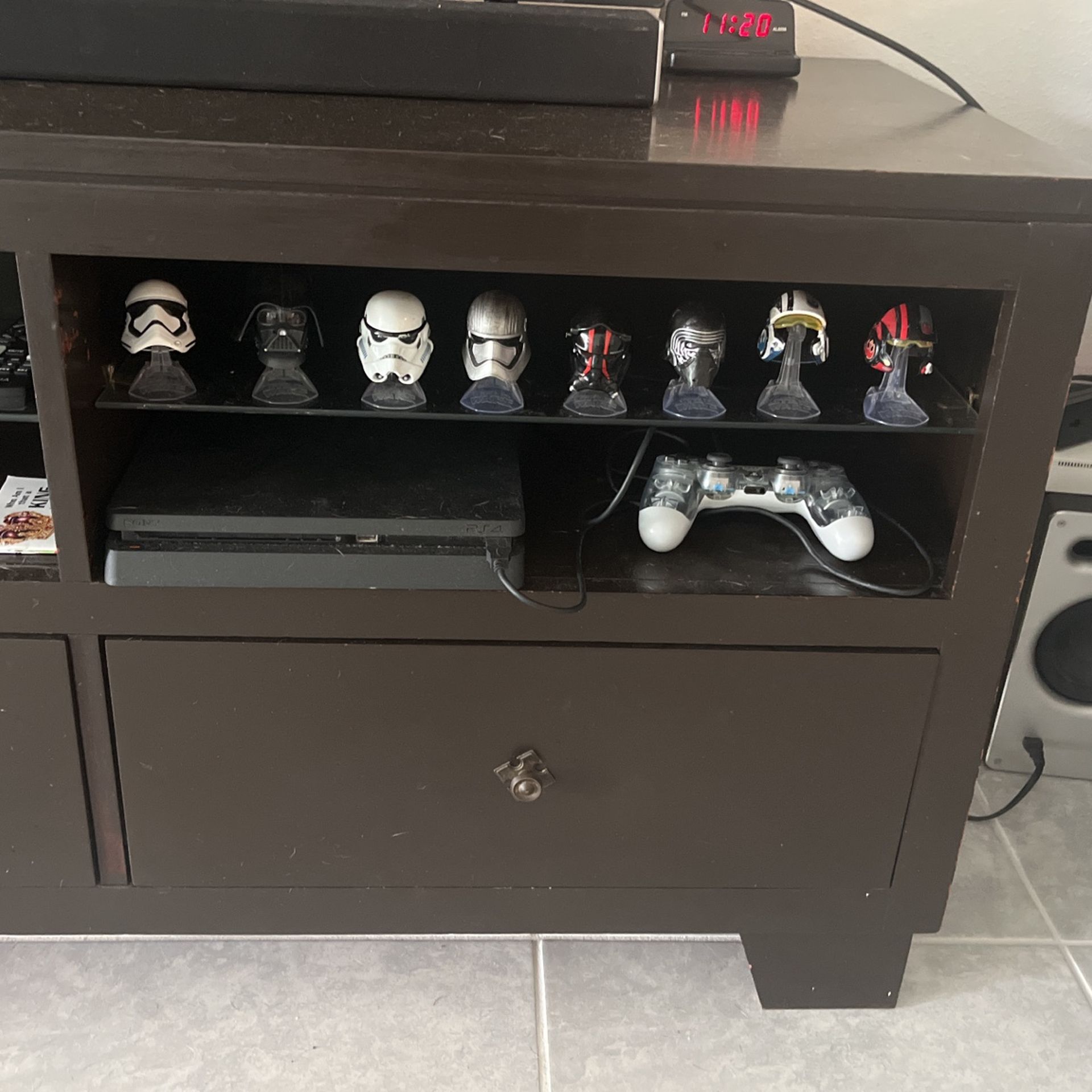 8 Star Wars Helmets. Decoration. Each Is About $30 Dollars Take Them All For Only $90